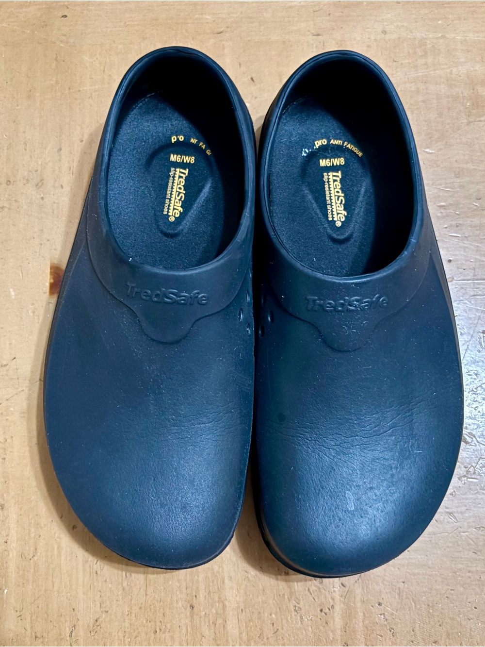 Slip-On Clog — Black TredSafe Pepper Unisex 6 Men/8Women Slip-Resistant